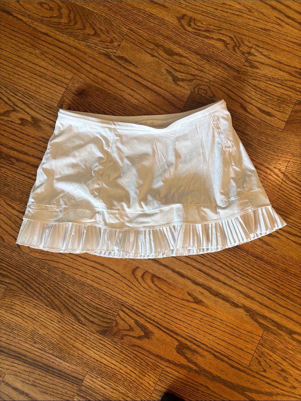 lululemon athletica White Pleated-Hem Mini Skirt